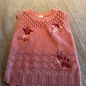 Abercrombie's Kids super cute lightweight sleeveless sweater top.